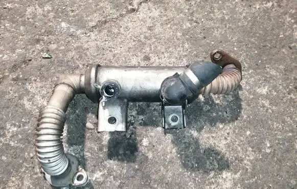Ford Focus EGR valve cooler 4M5Q9F464BC