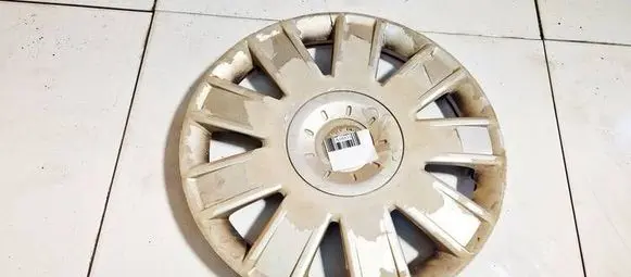 Ford Fusion R15 wheel hub/cap/trim 2n111130bb fdt3131011