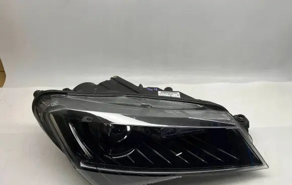 Skoda Superb B5 (3U) Headlight/headlamp 3V1941016B
