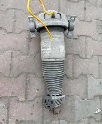 Audi Q7 4L Shock absorber/damper/air suspension 7L8616020A