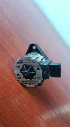 BMW 7 E38 Headlight level adjustment motor 8362048
