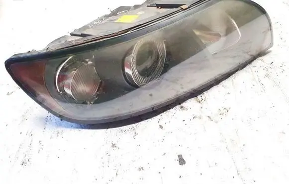 Volvo V50 Headlight/headlamp 30678913 0301198204