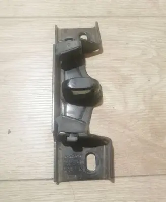 Volvo XC90 Loading door lock loop/hook striker 30674768