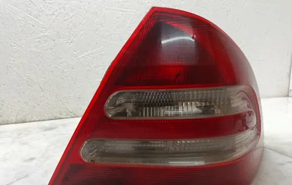 Mercedes-Benz C W203 Rear/tail lights ULO3311