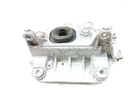 Nissan Juke I F15 Engine mounting bracket 038122