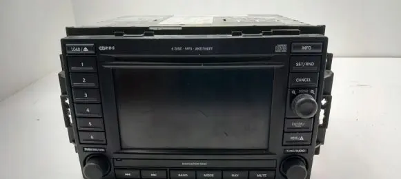Dodge Caliber Radio/CD/DVD/GPS head unit