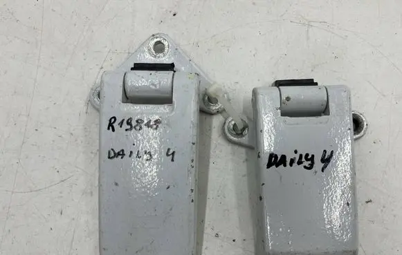 Iveco Daily 6th gen Loading door hinge set 