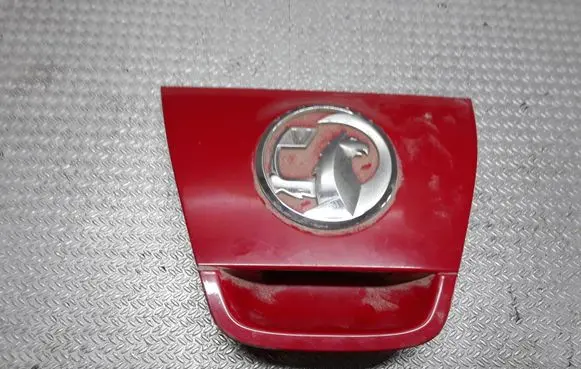 Opel Astra J Tailgate trim 11320900