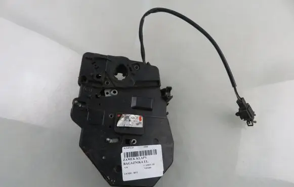 Volkswagen Caddy Tailgate/trunk/boot lock/catch/latch 2K0827426C