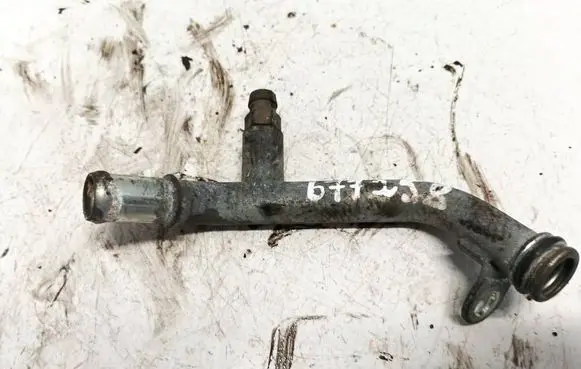 Volvo V70 Engine coolant pipe/hose