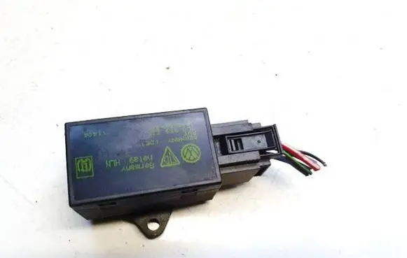Volkswagen Touareg I Other relay 7l0959772