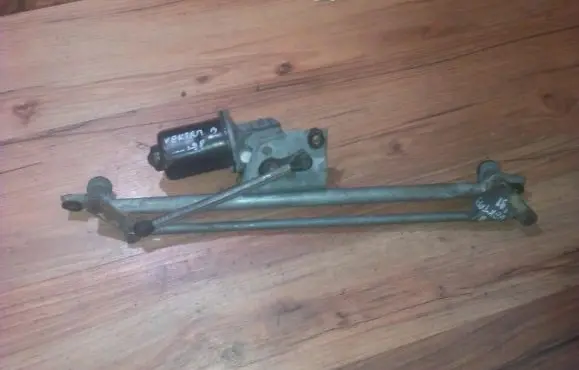 Opel Vectra B Front wiper linkage and motor