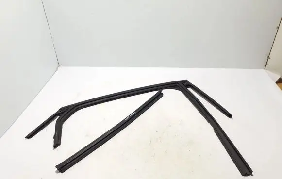 Ford Mach-E I Rubber seal rear door LJ8Z5825766A