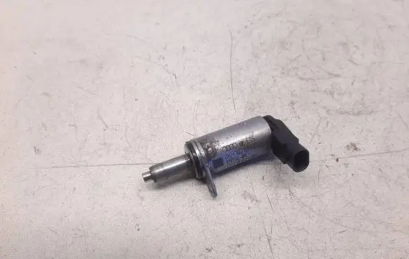 Audi A5 8T 8F Camshaft vanos timing valve 06H103697C 13121015243C
