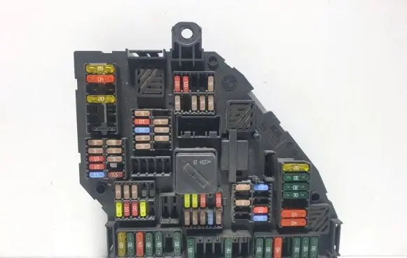 BMW 5 GT F07 Fuse module 9252813