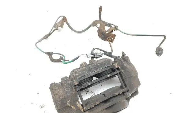 Toyota Land Cruiser (J150) Front brake caliper