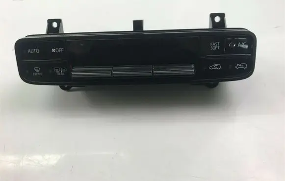 Toyota Auris E180 Climate control unit 5590002060 P1472