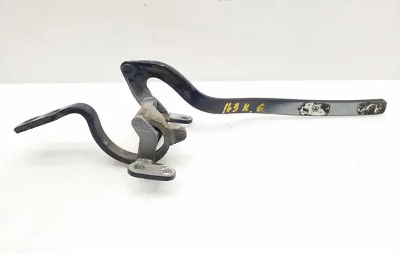 Volkswagen Touareg I Tailgate/trunk/boot hinge 7L682731B