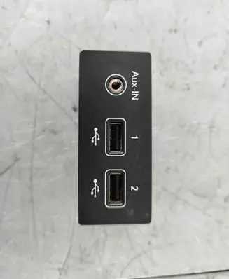 Renault Zoe AUX in-socket connector 280231553r