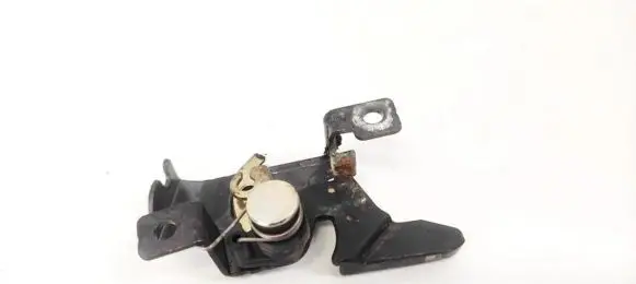 Mitsubishi Space Star Fuel tank opening switch 