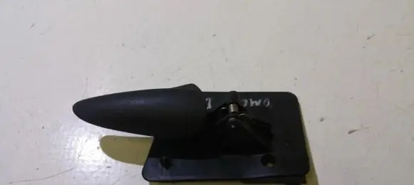 Opel Omega B1 Rear door interior handle 90506462rh