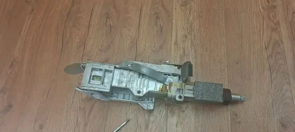 Renault Vel Satis Steering wheel axle 8200704831