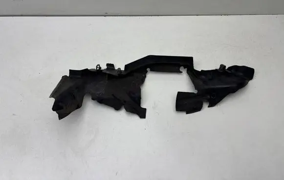 Audi A3 S3 8V Intercooler air guide/duct channel 8V0121284