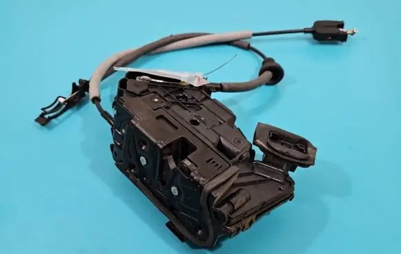 Volkswagen Caddy Front door lock 5TB837016A IMPRK1361926