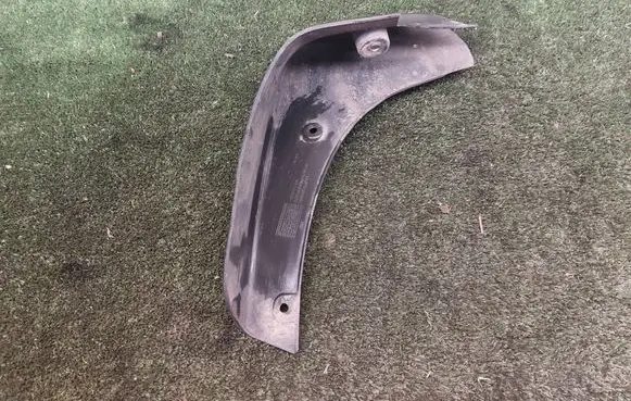 Nissan Qashqai+2 Rear mudguard 63850BR01A