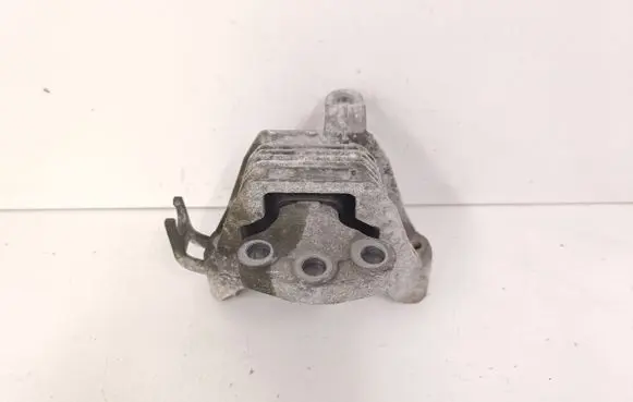Opel Zafira C Engine mount bracket 13347455 V06580AC