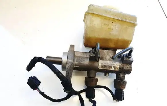 Mercedes-Benz ML W163 Master brake cylinder 26612501073 26.6125-0107.3