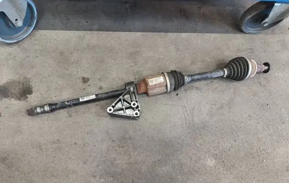 Opel Insignia B Front driveshaft 84527914 522805357 9449800000000W