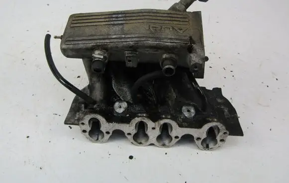 Audi 80 90 S2 B4 Intake manifold 037133223AE