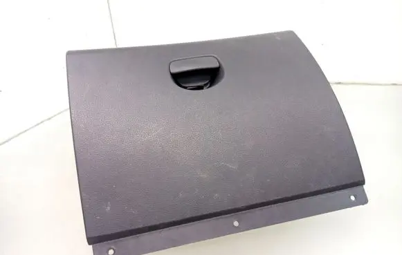 Dacia Sandero II Glove box 