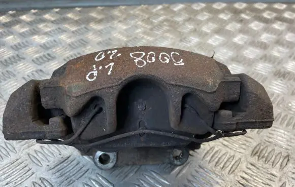 Peugeot 5008 Front brake caliper