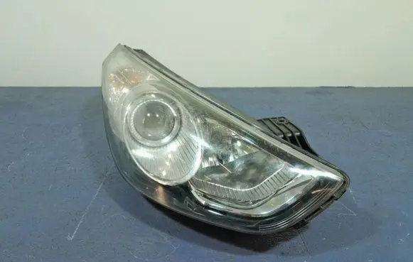 Hyundai ix35 Headlight/headlamp 92102-2Y