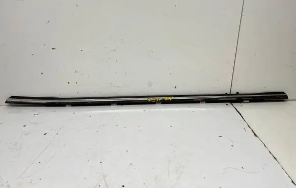 KIA Carens III Rubber seal rear door 