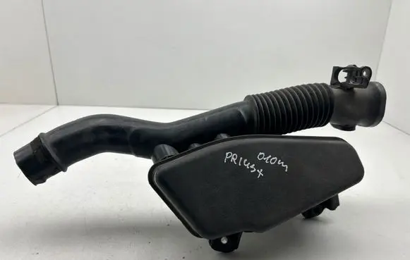 Toyota Prius+ (ZVW40) Intake resonator 