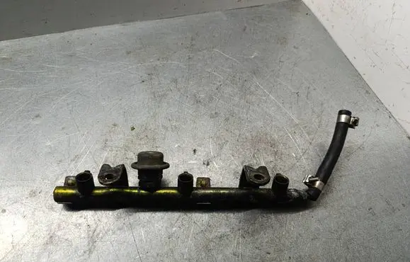 Subaru B9 Tribeca Fuel main line pipe