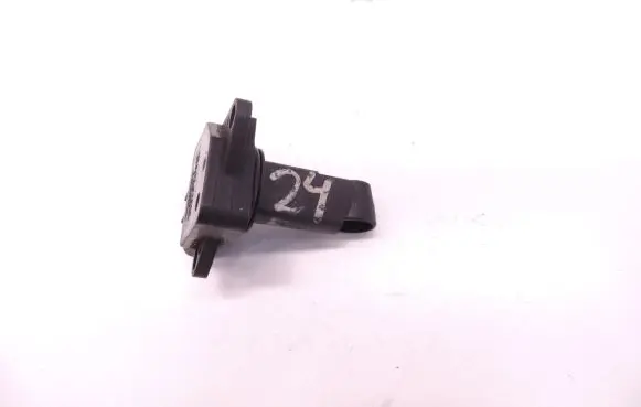 Volvo V50 Mass air flow meter 8658471 D24