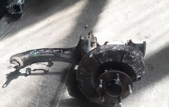 Volvo V50 Rear wheel hub 1740900