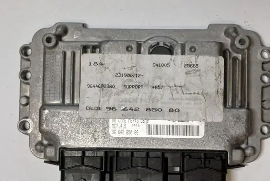 Citroen C4 I Engine control unit/module 9664285080