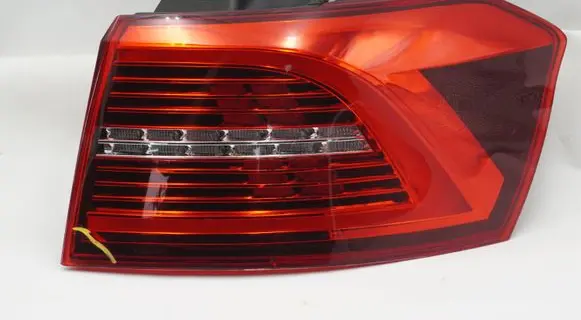 Volkswagen PASSAT B8 Rear/tail lights 3G9945208J 3G9945208 3G9945428B