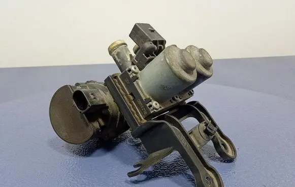 Audi A6 Allroad C5 Coolant level relay 4F1959617A
