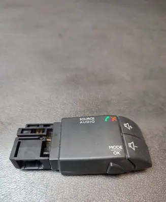 Opel Vivaro Other switches/knobs/shifts 255522448R