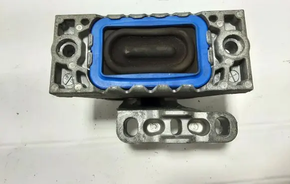 Volkswagen Golf VI Engine mount bracket 1K0199262CP