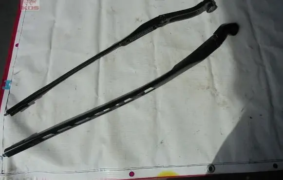 Hyundai Genesis Radiator trim 98320-3M000