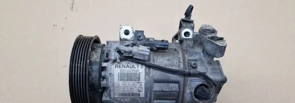 Renault Captur Air conditioning (A/C) compressor (pump) 926002352R