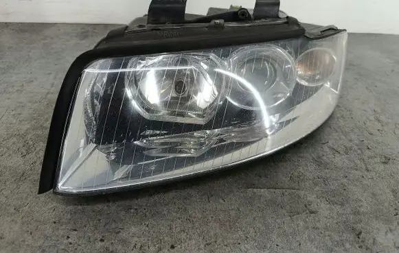 Audi A4 S4 B6 8E 8H Headlight/headlamp 