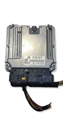 Volkswagen Transporter - Caravelle T5 Engine control unit/module 070906016BD 1039S08233 0281011835